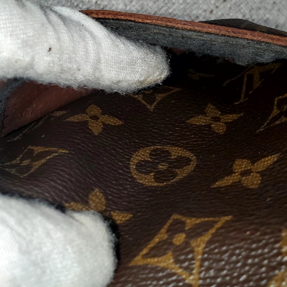 Louis Vuitton Monogram Danube - Picture 12 of 16